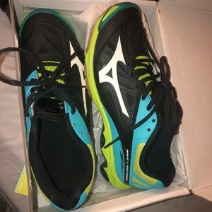 Volleyball sneakers/ athletic shoes